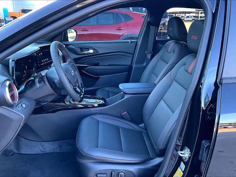 New 2026 Chevrolet Trax RS w/ Sunroof Package FWD image 10