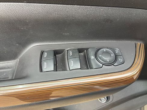 Used 2020 GMC Acadia SLE w/ Driver Convenience Package FWD image 8