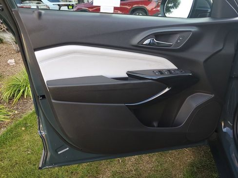 New 2026 Chevrolet Trax LT w/ Driver Confidence Package image 19