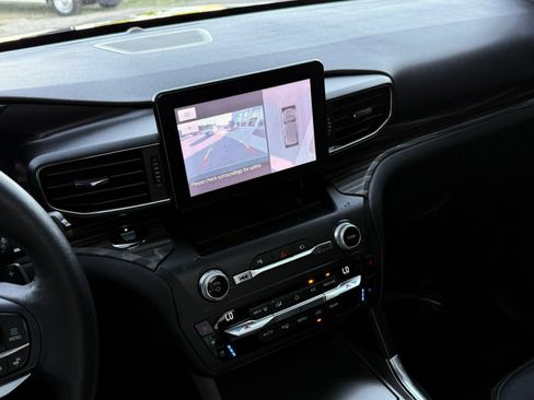 Used 2020 Ford Explorer Limited RWD image 42