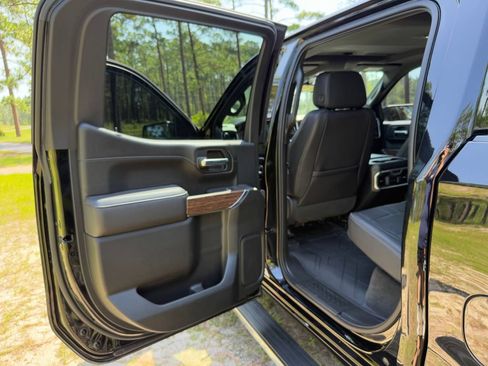 Used 2021 Chevrolet Silverado 1500 High Country w/ Technology Package AWD/4WD image 27