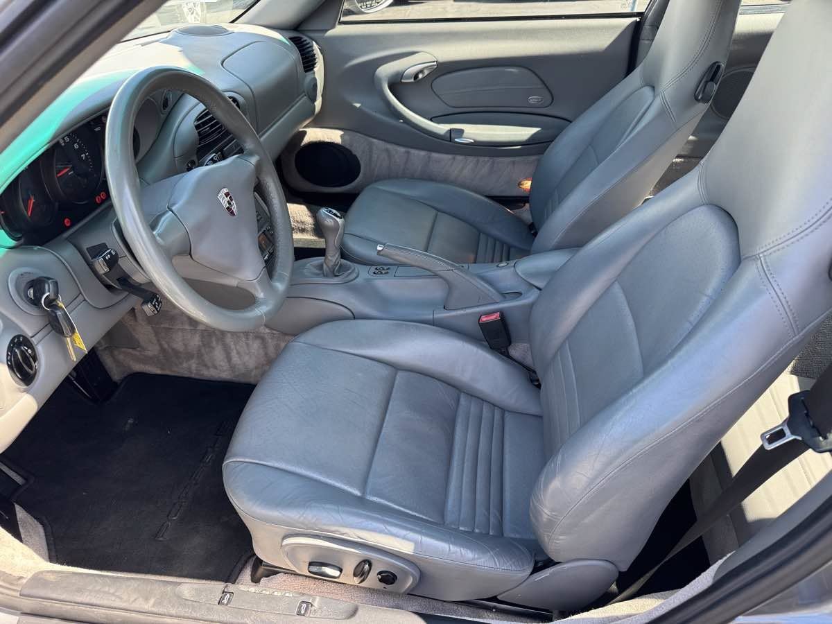 Used 2001 Porsche 911 GT3 RS image 19
