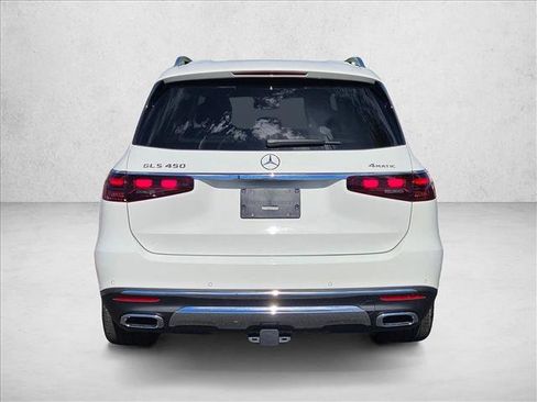 Used 2025 Mercedes-Benz GLS 450 4MATIC image 8