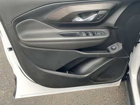 Certified 2023 GMC Terrain SLE w/ Driver Convenience Package image 17