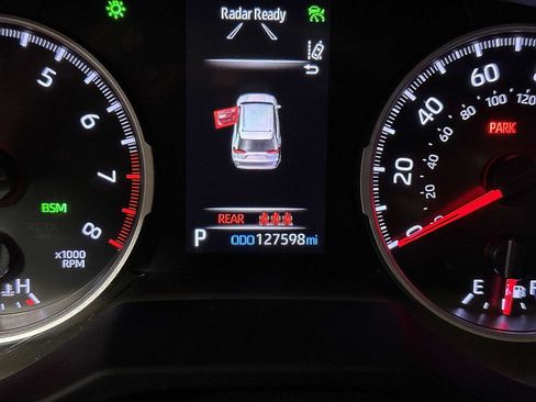 Used 2021 Toyota RAV4 LE w/ Carpet Mat Package (TMS) AWD/4WD image 19