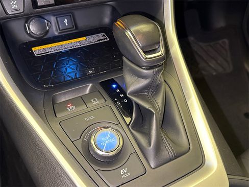 Used 2021 Toyota RAV4 XSE image 30