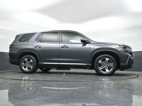 Used 2025 Honda Pilot EX-L image 39
