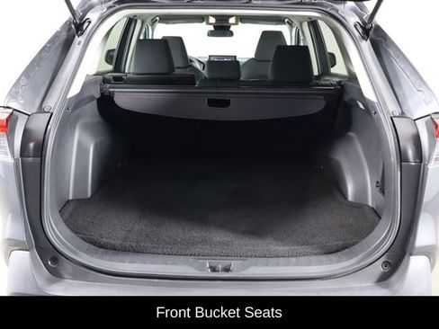 Used 2020 Toyota RAV4 LE FWD image 17
