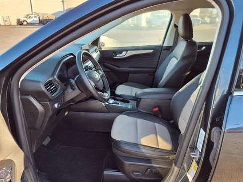 Certified 2022 Ford Escape Titanium w/ Titanium Elite Package AWD/4WD image 18