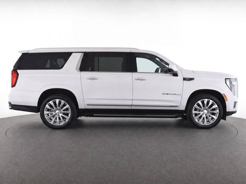 Used 2023 GMC Yukon XL Denali w/ Max Trailering Package AWD/4WD image 8