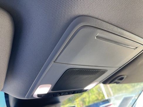 Used 2025 Honda Pilot EX-L image 32