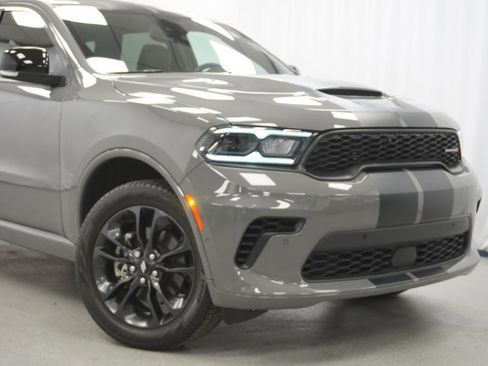Certified 2025 Dodge Durango GT image 3