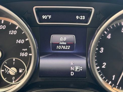 Used 2015 Mercedes-Benz ML 350 4MATIC image 23