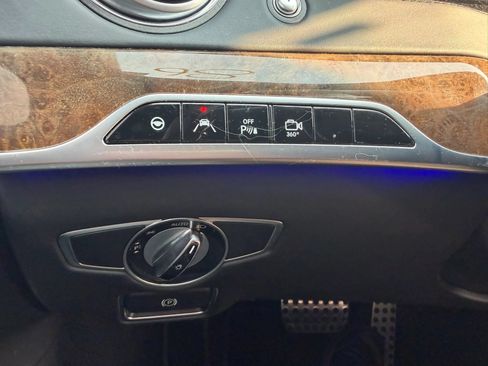 Used 2017 Mercedes-Benz S 550 4MATIC Sedan image 17