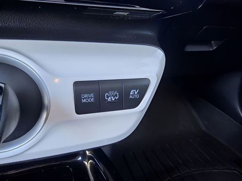 Used 2017 Toyota Prius Prime Premium w/ Carpet Mat Package image 30