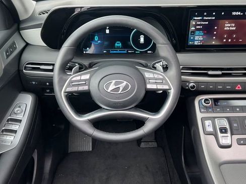 Used 2025 Hyundai Palisade SEL FWD image 17