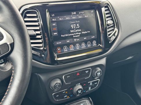 Used 2019 Jeep Compass Limited AWD/4WD image 30