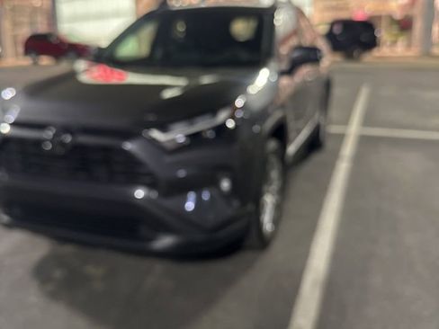 Used 2025 Toyota RAV4 XLE Premium image 8