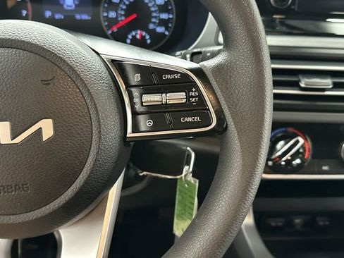 Used 2023 Kia Seltos LX AWD/4WD image 9