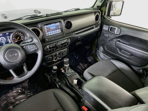 Used 2023 Jeep Gladiator Sport AWD/4WD image 21