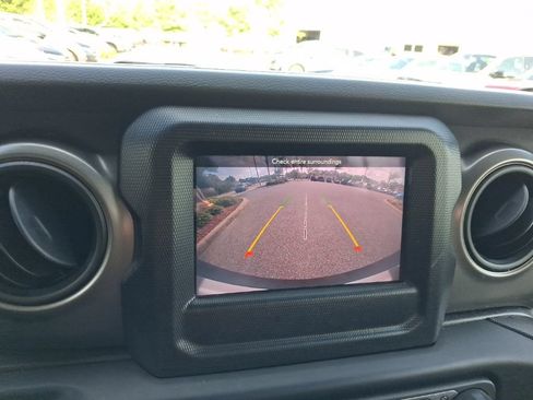 Used 2023 Jeep Wrangler Unlimited Sport AWD/4WD image 26
