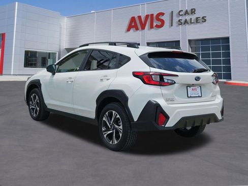 Used 2025 Subaru Crosstrek 2.0i Premium AWD/4WD image 3