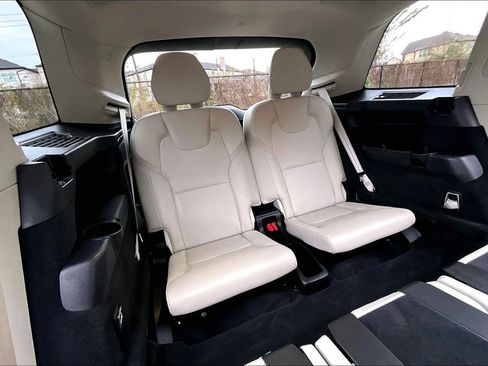 Used 2023 Volvo XC90 B5 Core w/ Climate Package image 37