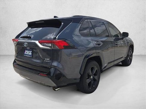 Used 2021 Toyota RAV4 XSE AWD/4WD image 5