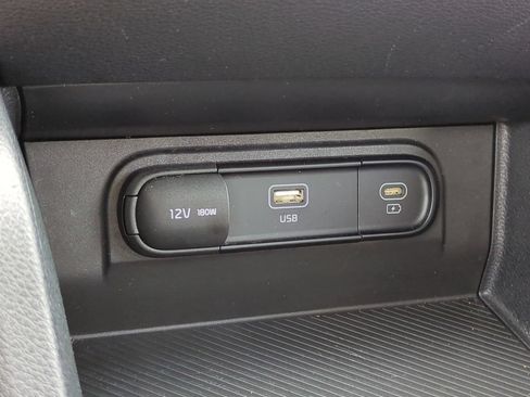 Certified 2025 Kia Sportage LX FWD image 21
