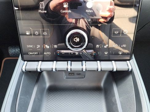 New 2026 GMC Terrain AT4 w/ Convenience Package III image 30