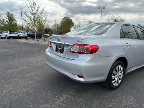 Used 2013 Toyota Corolla LE FWD image 13