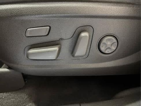 Used 2020 Hyundai Santa Fe Limited image 24