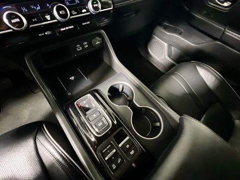 Used 2023 Honda Pilot Elite image 18