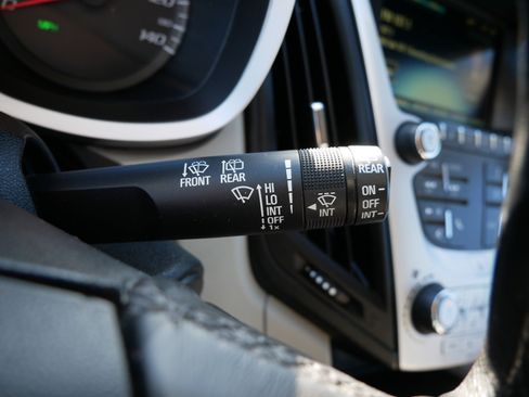 Used 2016 Chevrolet Equinox LT w/ Convenience Package image 30