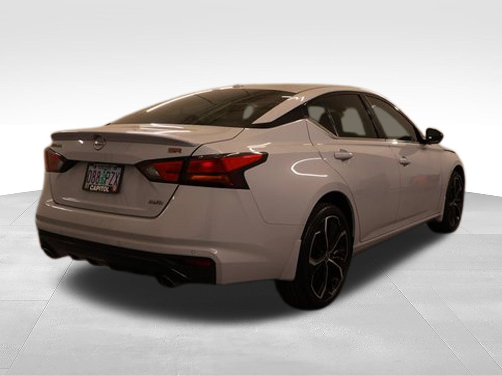 Certified 2023 Nissan Altima 2.5 SR w/ SR Premium Package AWD/4WD image 2