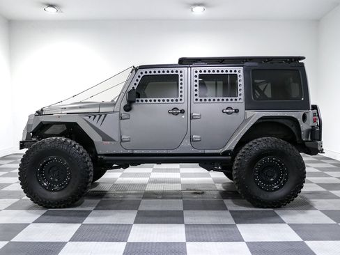 Used 2015 Jeep Wrangler Unlimited Sport w/ Quick Order Package 24S AWD/4WD image 3