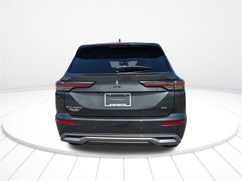 New 2025 Mitsubishi Outlander SEL image 4