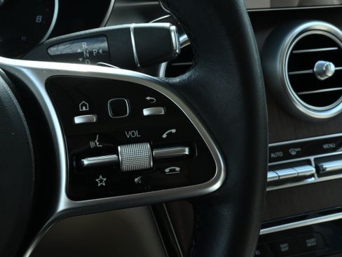 Used 2020 Mercedes-Benz GLC 300 image 32