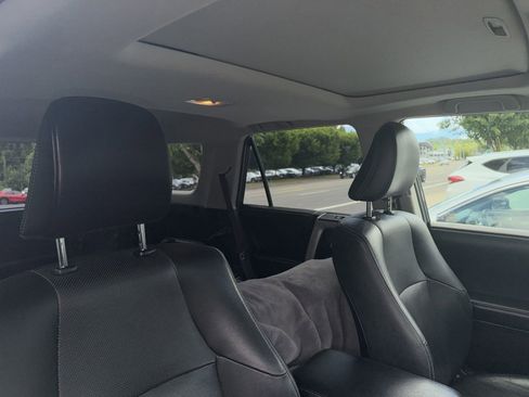 Used 2018 Toyota 4Runner Limited AWD/4WD image 6