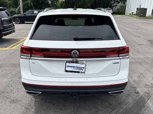 Used 2025 Volkswagen Atlas SE AWD/4WD image 9