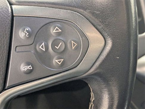 Used 2020 Chevrolet Suburban LT image 18