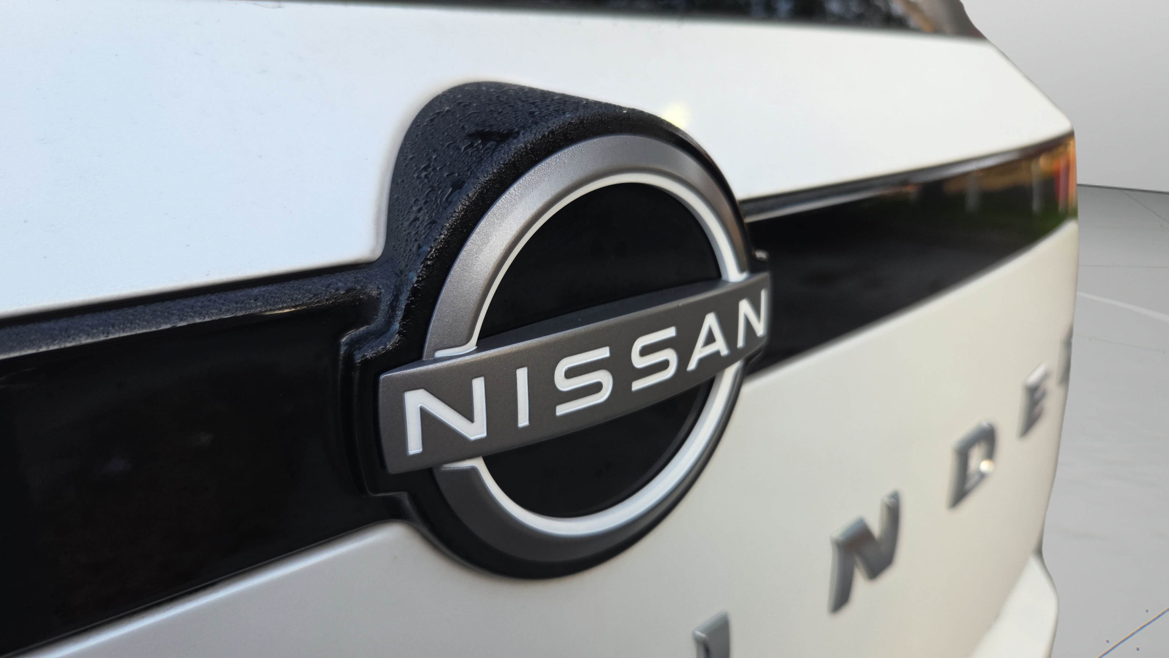 Used 2025 Nissan Pathfinder SL FWD image 15