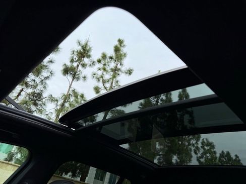 New 2026 BMW X5 xDrive50e w/ M Sport Package image 21