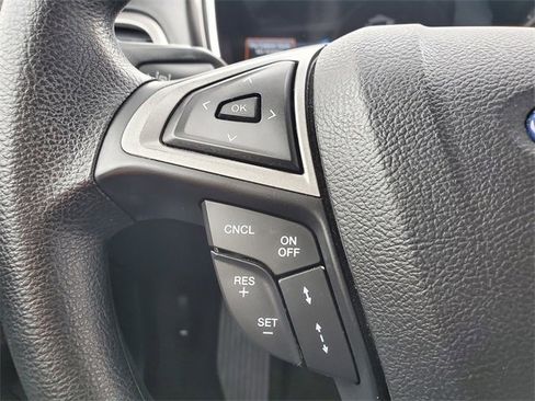 Used 2020 Ford Fusion SE image 20