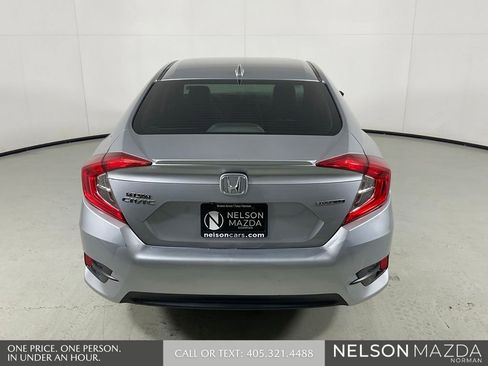 Used 2016 Honda Civic Touring image 7