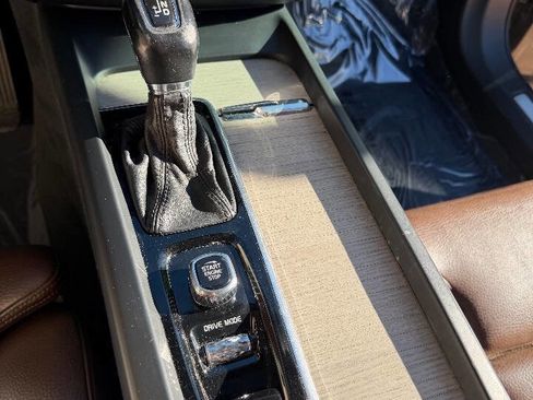 Used 2018 Volvo XC60 T6 Inscription w/ Convenience Package image 26