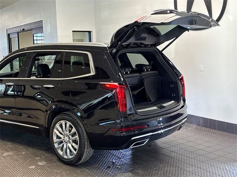 Used 2021 Cadillac XT6 Premium Luxury image 25