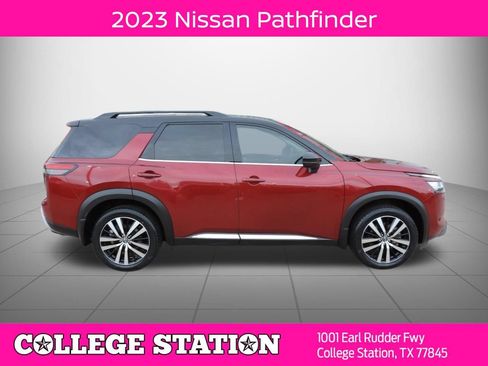 Used 2023 Nissan Pathfinder Platinum w/ Black Appearance Package FWD image 2