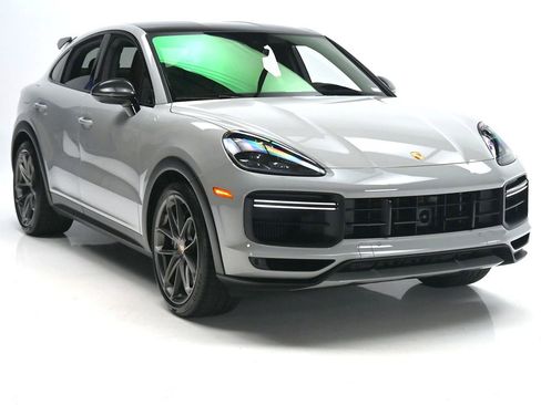 Used 2023 Porsche Cayenne Turbo GT AWD/4WD image 3