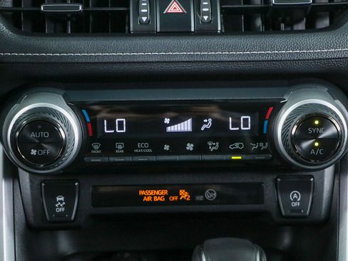 Used 2022 Toyota RAV4 XLE Premium FWD image 20